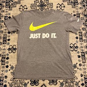 Men’s Nike Regular Fit T-Shirt